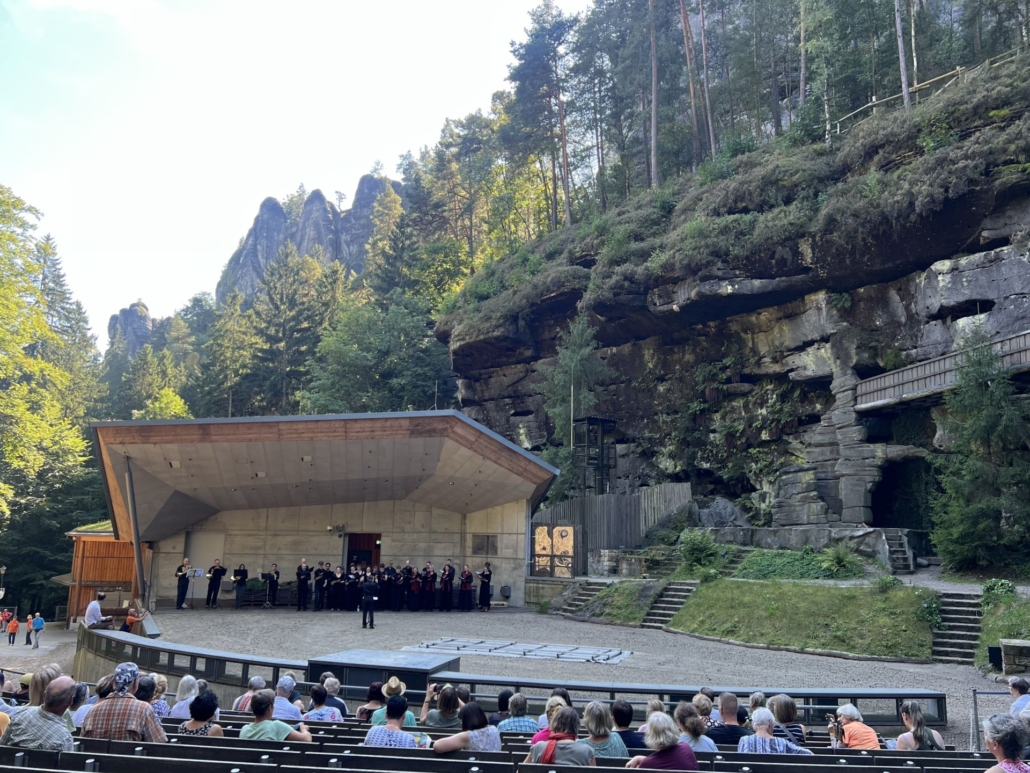 Chorwanderung mit Kindern zur Felsenbühne Rathen in der sächsischen Schweiz